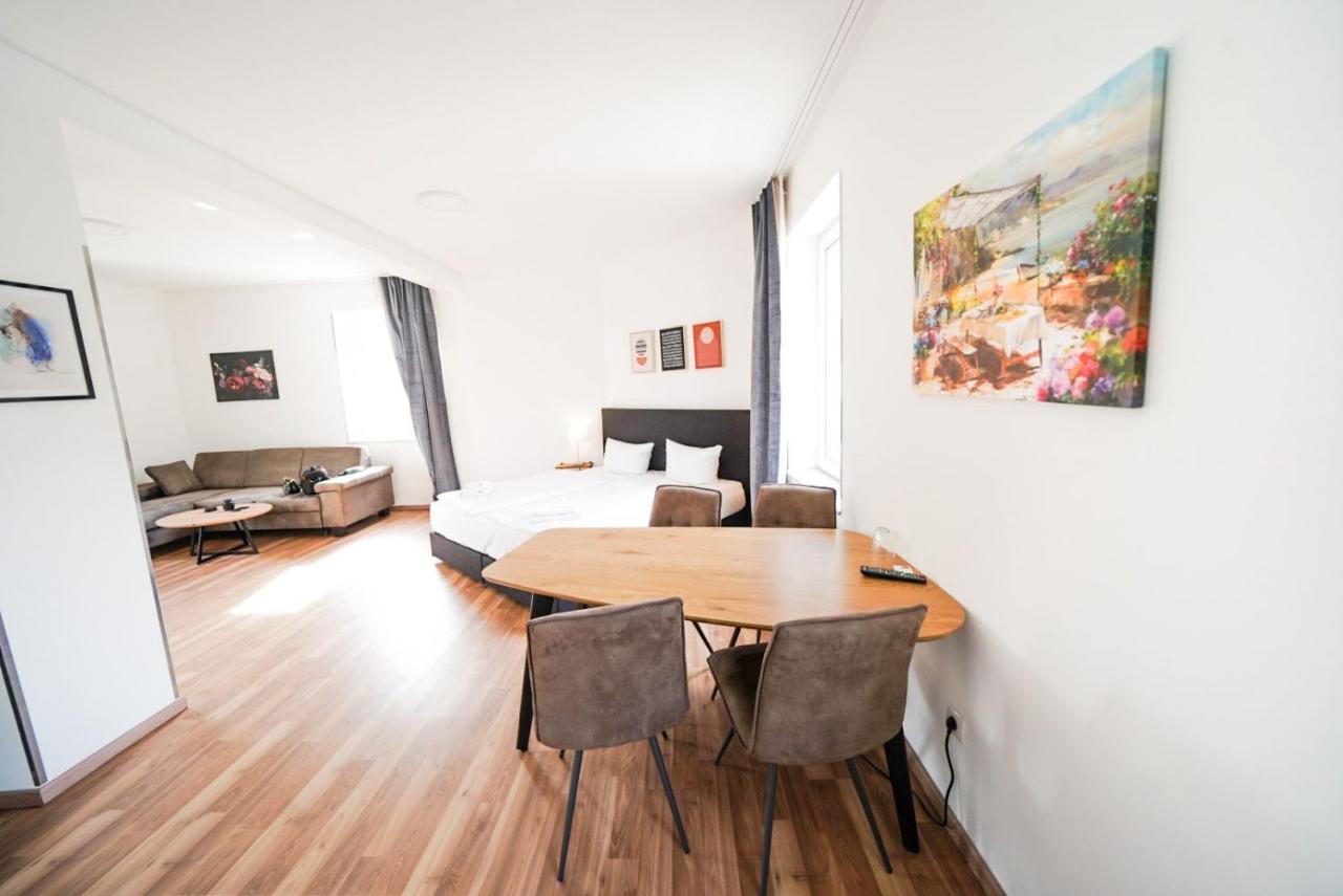 Hotel Zur Alten Stadtkellerei Λειψία Εξωτερικό φωτογραφία A typical apartment at the hotel