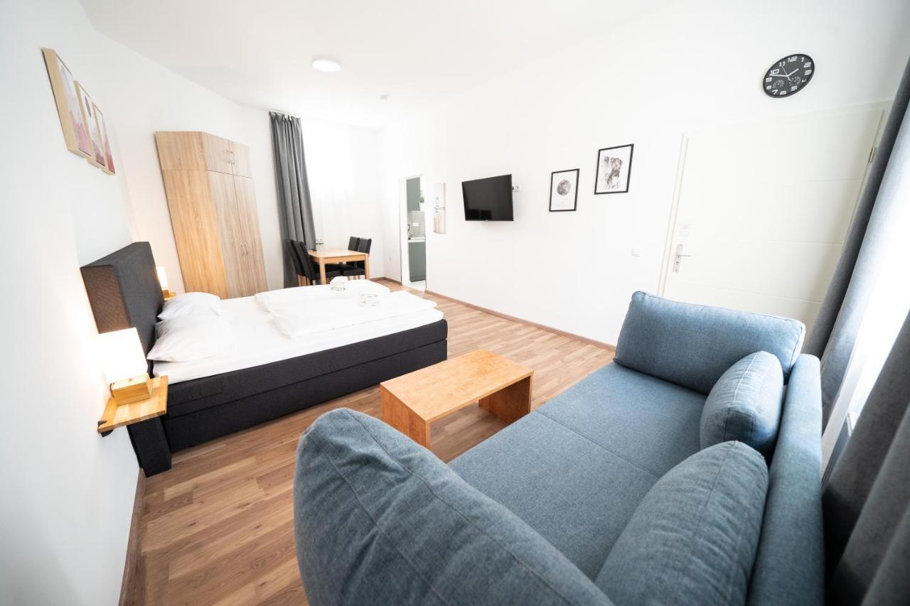Hotel Zur Alten Stadtkellerei Λειψία Εξωτερικό φωτογραφία A typical room at the hotel